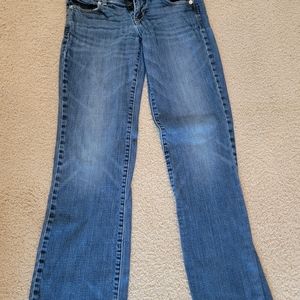American Eagle Jean's Size 4 medium wash